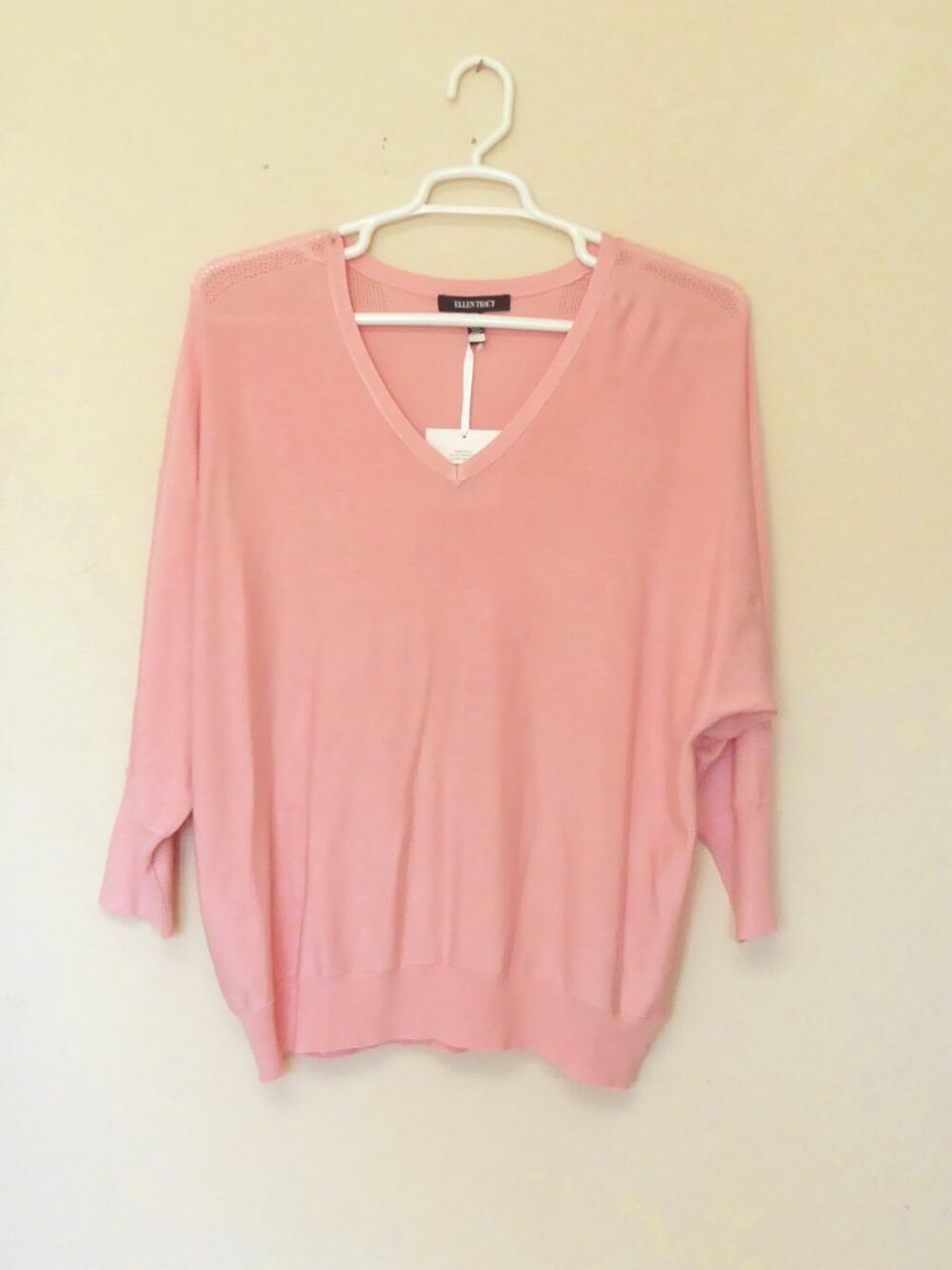 New with tags Ellen Tracy light pink lightweight batwing sleeve sweater size XL